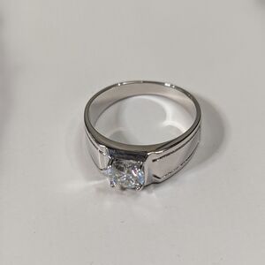 Moissanite Elegant Silver Women's Ring NWT